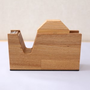 SD0037　《6種の木材から選べる》木製テープカッター （タモ）