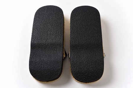 【Mサイズ】山形伝統 手編み 豊国草履（女性用・室外用）「豊国-TOYOKUNI-桑の実（くわのみ）」（シルク100％米沢織り鼻緒）　036-H-KZ021-桑の実-M