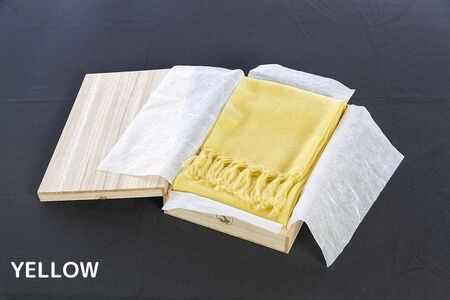 【イエロー】【大判】紅花染め×極細モヘヤ糸フーガ ストール（約202cm×約80cm）【 ファッション 小物 無地 日本製 高級 モヘア 技術 伝統 国内製造 春 夏 ギフト プレゼント 贈答 東北 山形 山形県 寒河江市 佐藤繊維 Sato-S2 】　360-H-SS011-YELLOW