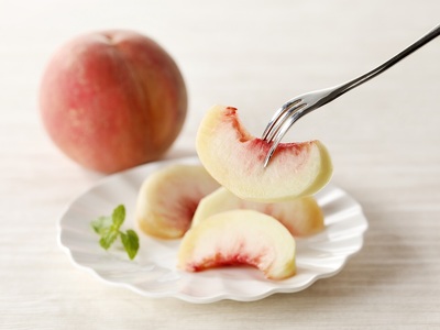 山形県上山市産　白桃（品種おまかせ）３ｋｇ　0136-2601