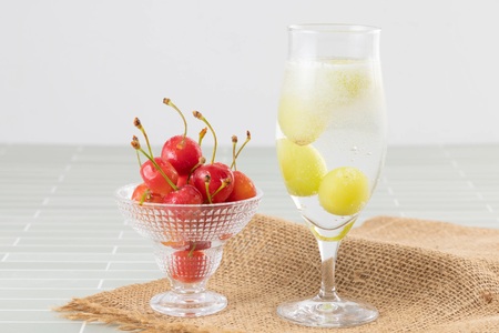 氷のめぐみ ( さくらんぼ ・ シャインマスカット ・ ラフランス ) 冷凍フルーツ 果物 山形 08-03-072