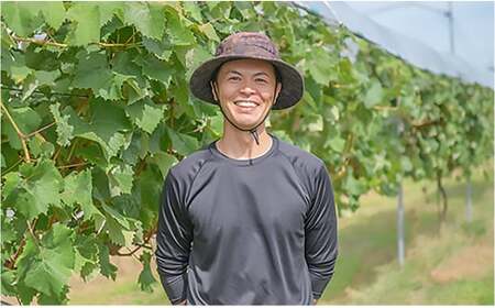 《先行予約》2026年 山形県山辺町産 超大粒 雄宝と特選シャインマスカットセット 2026年9月中旬から順次発送 F21A-240