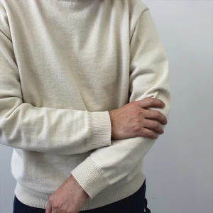 ふるさと納税 山辺町 Yonetomi RIGID CASHMERE KNIT SWEATER サイズ:2 ユニセックス Yonetomi RIGID CASHMERE KNIT SWEATER サイズ:2 ユニセックス