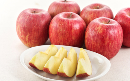 FYN9-947 ≪2026年先行予約≫山形県産 ラ・フランス サンふじりんご 詰合せ 3kg 2026年11月中旬から順次発送 洋梨 ラフランス 林檎 りんご リンゴ 秋果実 果物 くだもの フルーツ 食べ比べ 自宅用 家庭用 産地直送 山形県 西川町 月山