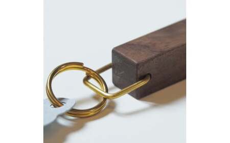 【選べる形】キーホルダー 「Wood Stick」 キーストラップ 木材 木 材料 端材 ホテルキー クローバー型 丸型 北海道 北広島市