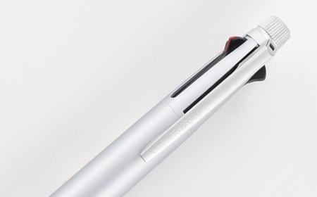 ジェットストリーム多機能ペン　4＆1Metal Edition　アイスシルバー_雑貨・日用品 ボールペン 文房具・印鑑 _【1216451】