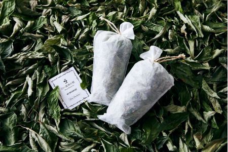 クロモジ葉シューズデオドライザー（靴用消臭乾燥剤）セット（スイートブラウン・フレッシュグリーン）