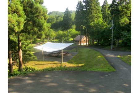 森の中のコテージ（健康の森バンガロー）貸し切り券（1棟）