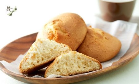 No.0412 甘食専門店 結 昔懐かしい甘食ぱん15個箱入り 焼きたて工場直送便