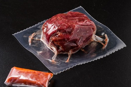 [日本三大馬刺し 会津] 会津馬刺しユッケ 50g×5｜会津若松市 馬肉 国産 赤身 福島 グルメ ユッケ 肉刺し 馬刺身 タレ付 本場 ギフト 贈答用 冷凍 [0553]