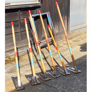 選べる姫鍬の平鍬｜クワ くわ 鍬 農機具 畑仕事 畑 農園 農業 農業用品 耕作鍬 農作業 除草作業 除草 草取り 草とり 鍛冶屋 庭 植物 家庭菜園 庭作業 草ぬき 土壌 [0863]