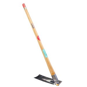 姫鍬の平鍬-王道の小回りタイプ 3.5 尺柄付き｜クワ くわ 鍬 農機具 畑仕事 畑 農園 農業 農業用品 耕作鍬 農作業 除草作業 除草 草取り 草とり 鍛冶屋 庭 植物 家庭菜園 庭作業 草ぬき 土壌 [0865]