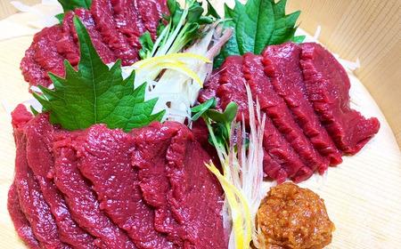 馬刺し 国産 赤身 モモ・ロースセット 約400g 辛味噌付き 食べ比べ 会津 喜多方 真空パック 冷凍 名物 辛みそ【07208-0648】