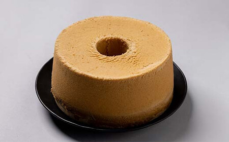 味にこだわった大きなシフォンケーキ6号サイズ シナモン  F6Q-175