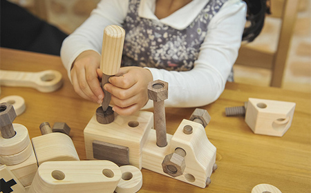 塗料を使わない檜のおもちゃ IKONIH 整備士セット おもちゃ 玩具 ひのき F6Q-375