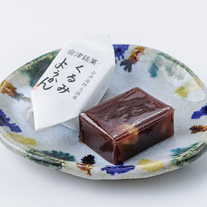 湯六庵「くるみようかん」