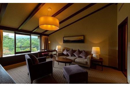 〈ふるさと納税限定プラン〉【裏磐梯高原ホテル】スイートルーム1泊2食付きペアご宿泊券 KBD001