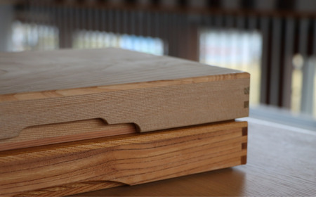  文箱　木箱　ケヤキ材　フタ付き　書類収納ボックス【木箱 ケース 収納ボックス 書類入れ 木材 木箱 ケース 蓋つき 木箱 ケース ケヤキ 木箱 ケース 書類収納ボックス 木箱 ケース ウッドボックス ギフト 木箱 ケース 贈り物 木箱 ケース 敬老の日 木箱 ケース 小物入れ 木箱 ケース インテリア雑貨 木箱 ケース 高品質 木箱 ケース 】