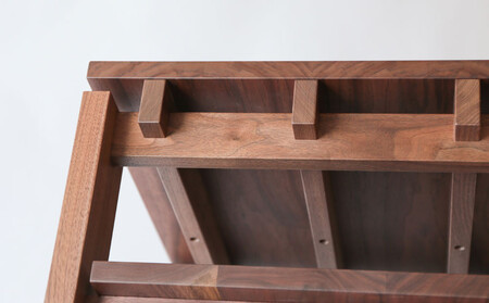 旭川家具 MUKU工房オリジナル ノキ サイドテーブル ウォールナット_04911