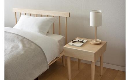 旭川家具　コサイン　ドロワーナイトテーブル　メープル 【 旭川家具 北海道 旭川市 木製 家具 ベッドサイド テーブル 引き出し 抽斗 収納付き コンパクト 選べる樹種 シンプル ナチュラル 手作り 北欧 おしゃれ 天然木 無垢 】_01138