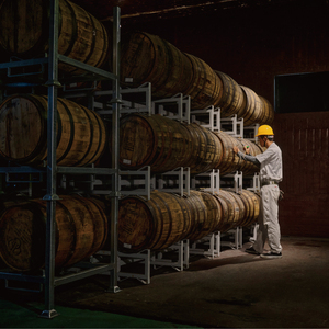 【数量限定】水戸の老舗酒造 60年ぶりに蒸留所を復活したピュアモルトウイスキー TAKAZO PURE MALT WHISKY REBORN PLUM WINE CASK FINISH とMIZUNARA CASK FINISHの2本セット 明利酒類（DW-25）