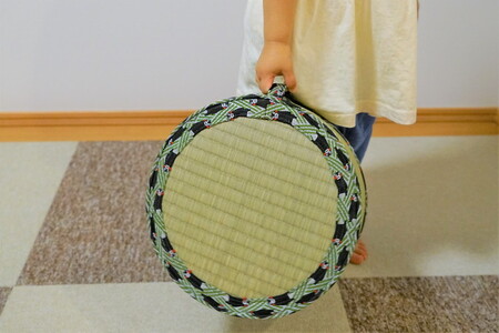 古河市のたたみ職人が作る畳椅子（くまモン・子供用） 高さ15cm _EA10