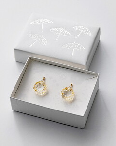 HARIO ピアス「イイダ傘店 トウモロコシ」シリーズ［HAII-TO-P］｜耐熱 ガラス アクセサリー ハリオ ランプワークファクトリー 職人 繊細 フォーマル カジュアル きれいめ おしゃれ 20代 30代 40代 _EB23