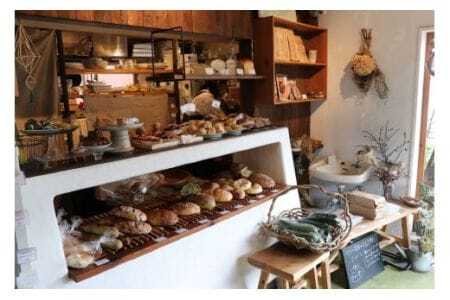 ペトラン 天然酵母パンセット 国産小麦使用 自家製酵母 熟成発酵 山食 カンパーニュ ベーグル もっちり香ばしいパン 冷凍便 茨城県 石岡市 (E10-003)