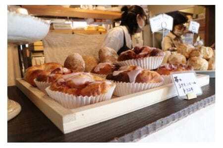 ペトラン 天然酵母パンセット 国産小麦使用 自家製酵母 熟成発酵 山食 カンパーニュ ベーグル もっちり香ばしいパン 冷凍便 茨城県 石岡市 (E10-003)