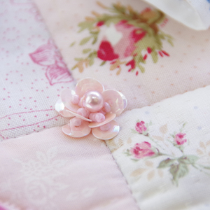 おやゆび姫の妖精ワンピース　タペストリー【手作り ハンドメイド 手芸】（CF105）