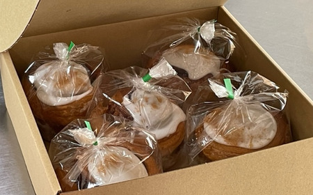 シナモンロール 隔月3カ月定期便 冷凍 5個入 専用化粧箱入