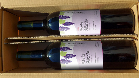 つくばみらい市産ぶどうを使った「 アロマティックな 赤ワイン 」2本入