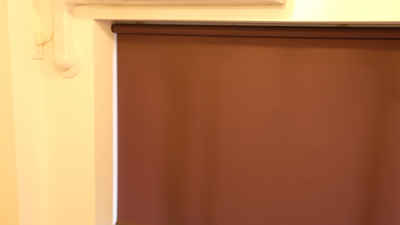 TOSO ロールスクリーン ボールチェーン式 遮光生地 60cm×180cm（ブラウン）