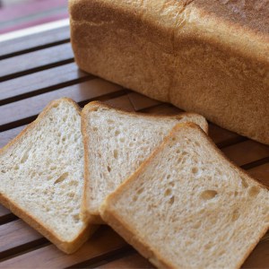 【数量限定】全粒粉食パン1本（３斤分）【国産小麦粉、国産全粒粉】【卵、乳不使用】