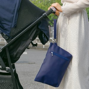 ネイビー おむつポーチ Occhi 抗菌 抗菌 防臭 機能付 オムツポーチ おしりふきケース 大きめ おしり拭き おむつケース かわいい シンプル おしゃれ Teesブランド 出産祝い おしりふき内蔵 クラッチ 茨城県つくばみらい市 ふるさと納税サイト ふるなび
