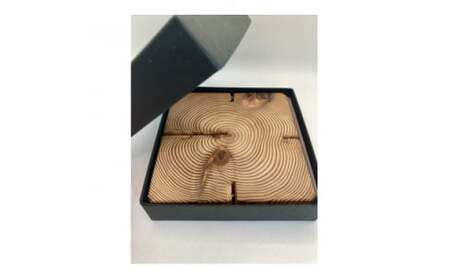 杉の無垢材四方背割り　鍋敷き　コースター (AT004)