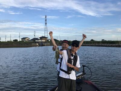 霞ヶ浦ダンディー村川勇介と行く霞ヶ浦ボートフィシング体験チケット（２名様分）半日コース