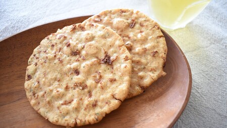 クセになるおいしさ【にんにく&とうがらしせんべい】 計28枚入り