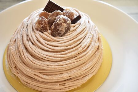 フランス産マロンペーストで作るモンブラン（5号）