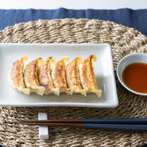 宇都宮餃子 はちまん餃子 しょうが餃子 64個 (16個入り×4パック/1個 22g) | 宇都宮餃子 国産野菜 グルメ 宇都宮市 しょうが ぎょうざ ギョーザ 野菜 冷凍食品 冷凍餃子 焼き餃子 水餃子