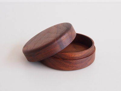 【小箱マカロン70サイズ オーク】旋盤の「削る」技術を利用した小さな丸い箱 国産 建彦木工 直径70mm×30mm【栃木県足利市】 F7Z-701