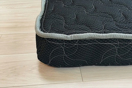 ザ・マットレス 三つ折りポケットコイルマットレス セミシングル 83×195cm 厚さ10cm ブラック F7Z-543