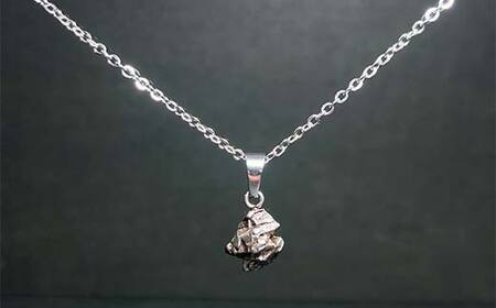 カンポデルシエロ隕石のネックレス F7Z-1327