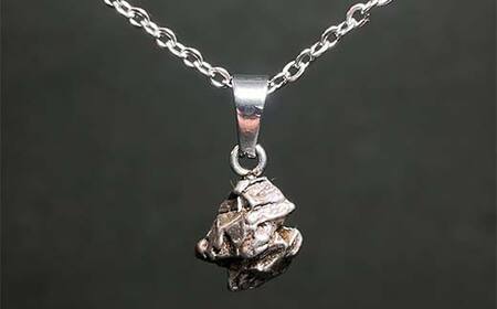 カンポデルシエロ隕石のネックレス F7Z-1327