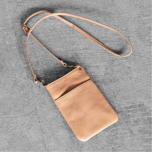 栃木レザー使用｜ソフトな手触り 本革 スマホショルダー｜Smartphone shoulder｜キャメル｜minca（全6色）