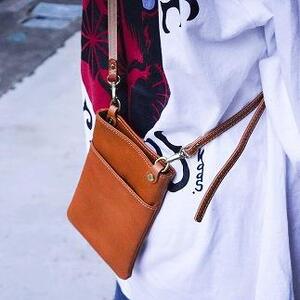 栃木レザー使用｜ソフトな手触り 本革 スマホショルダー｜Smartphone shoulder｜レッド｜minca（全6色）