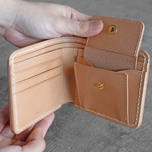 栃木レザー使用｜滑らか本革二つ折り財布｜Half wallet 01C｜キャメル｜minca（全7色）