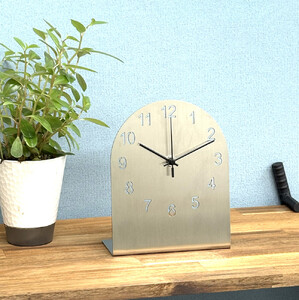 ステンレス 置き時計 針ブラック インテリア モダン スタイリッシュ 時計【雑貨 日用品 人気 おすすめ 】