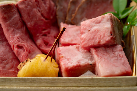 【蔵の街とちぎ】栃木グランドホテル特撰肉づくし生おせち《匠／たくみ》