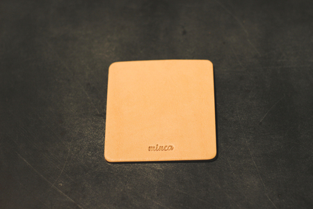 【minca】栃木レザーのコースター4枚セット  自宅、オフィス、キャンプシーンでのカフェタイムに/タン(生成)　667【日用品 人気 おすすめ 】